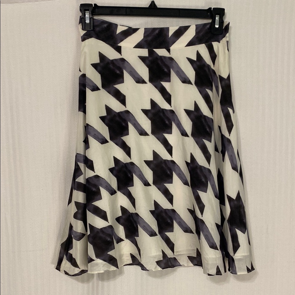 Flowy Full A-Line Skirt Houndstooth, Timeless, Office, Knee-Length Size 8